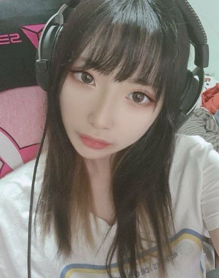 闺蜜之间的小说推荐_640P高清迅雷在线观看