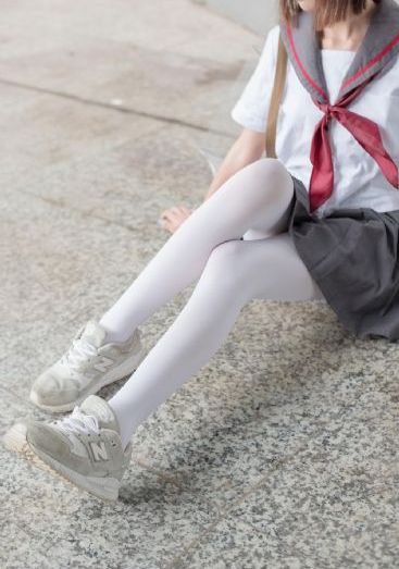 日本少妇一边吃奶一边摸下边_高清独播免费观看字幕